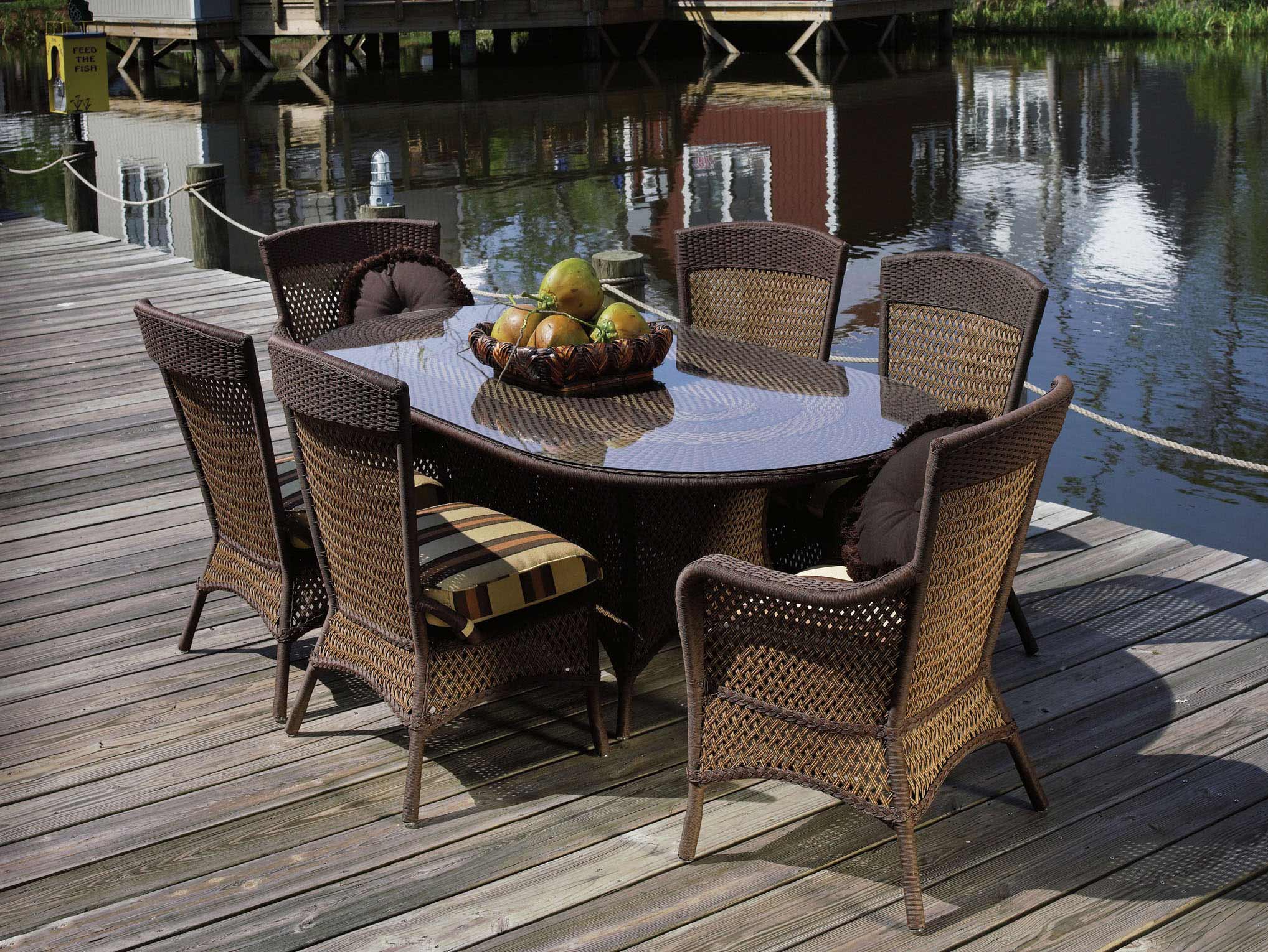 Lloyd/Flanders Grand Traverse Wicker Outdoor Oval Table Dining Set