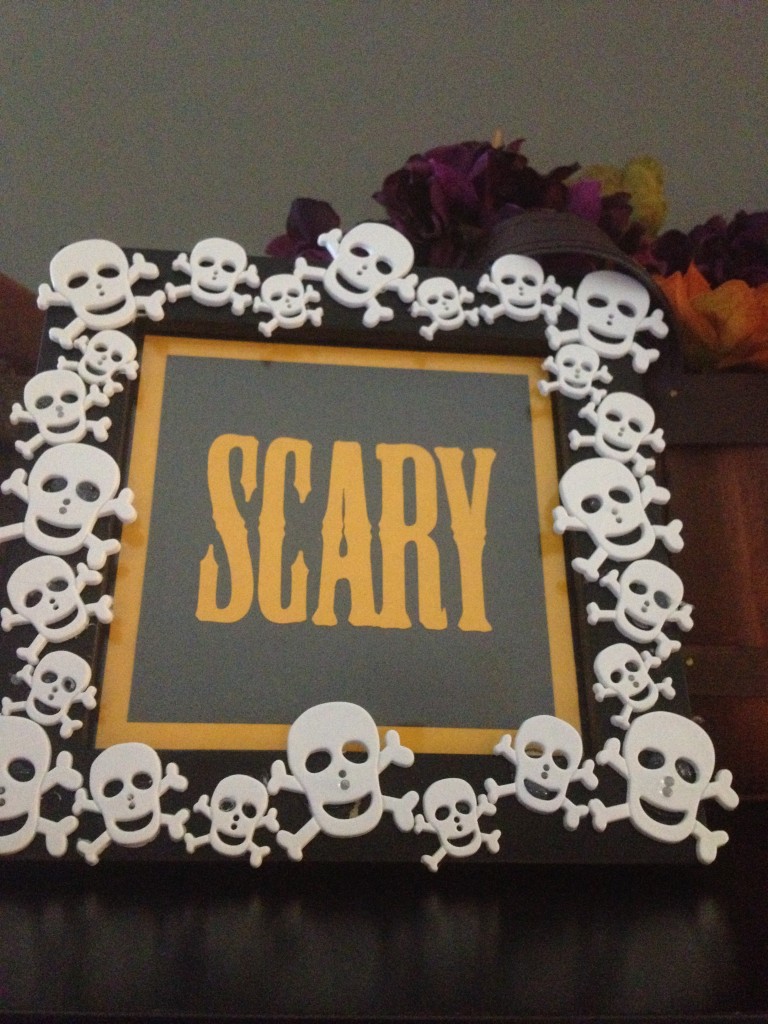 Skull Halloween Frame