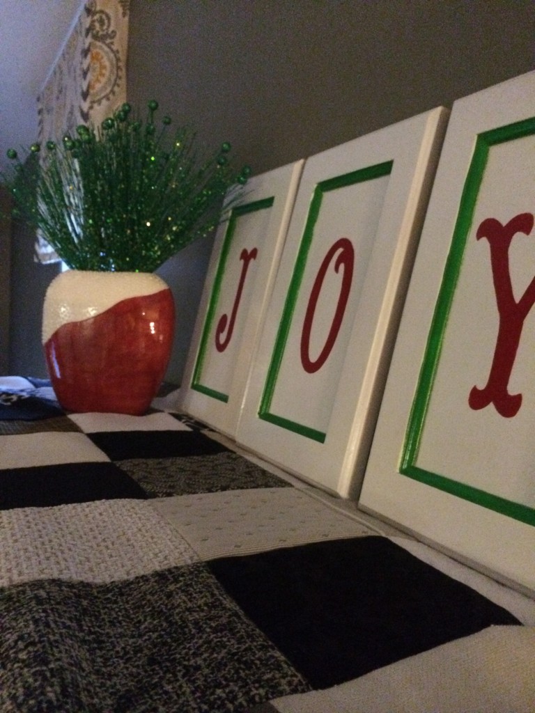 Black and White Table Runner