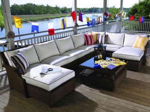 10 Tips for Designing an Outdoor Living Room