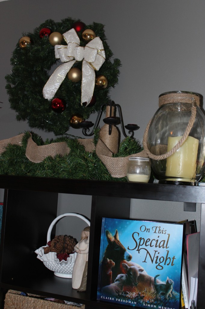 Christmas Bookshelf Decor