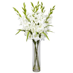 Celebrate Everlasting Love with These Flower Arrangements