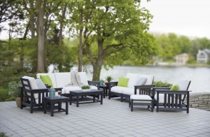 An Outdoor Living Room the Family Will Love
