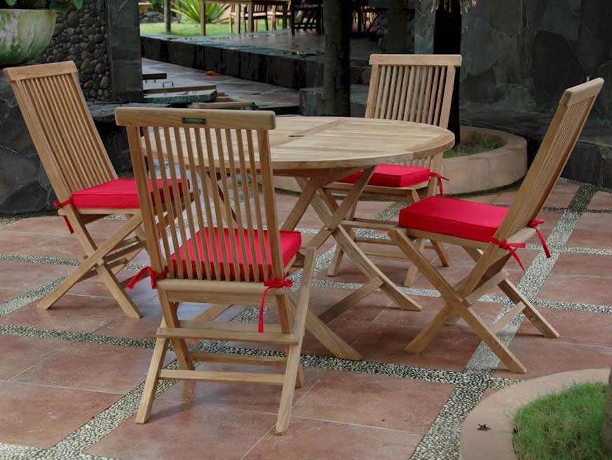 Teak Round Dining Set with 4 Classic Folding Chairs