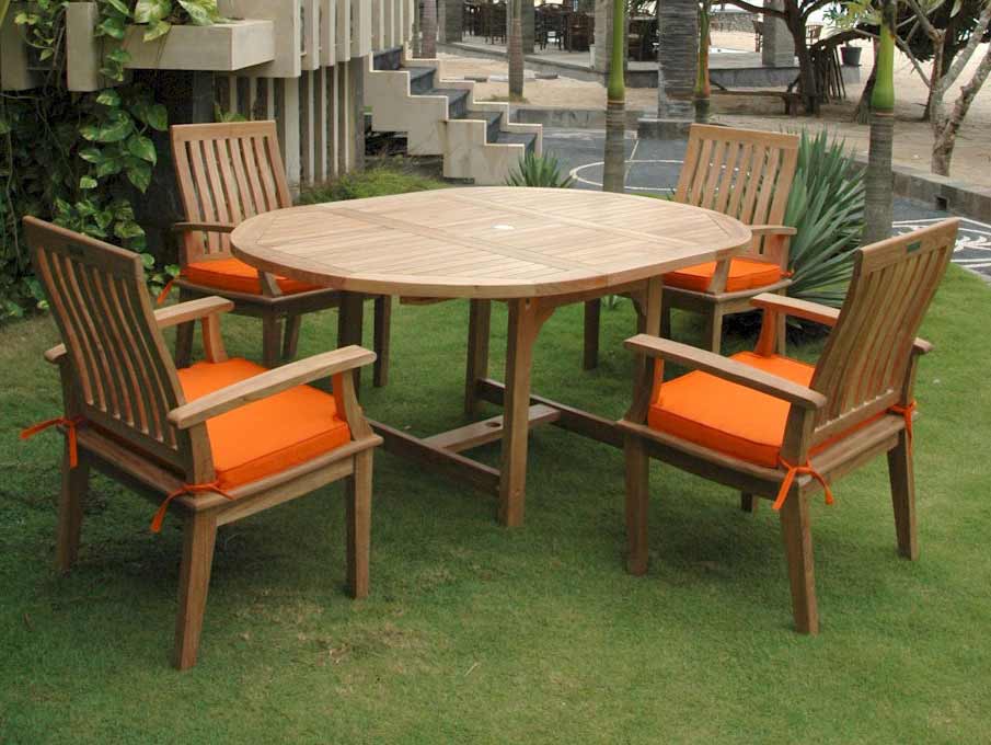 Teak Extendable Oval Dining Table with 4 Brianna Arm Chairs