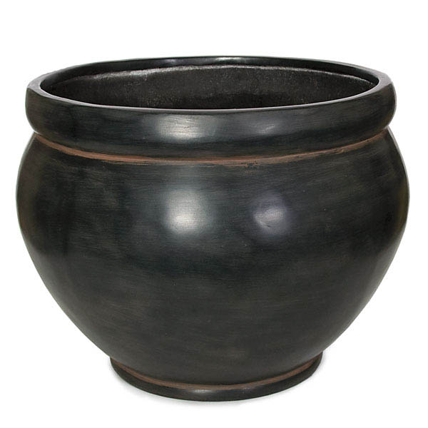 17.75H x 21.25W Black/Rust Iron Fiberglass Planter: 19.5 inch Inside Dia.