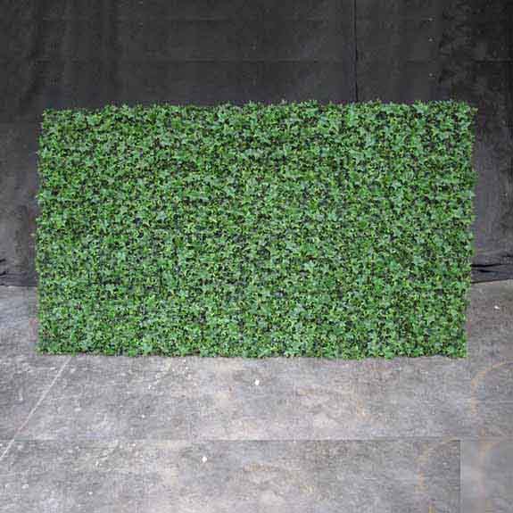 Outdoor Artificial English Ivy on Galvanized Metal Screen