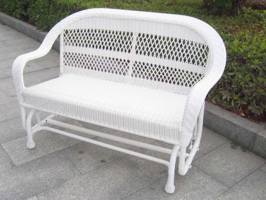 White wicker top glider