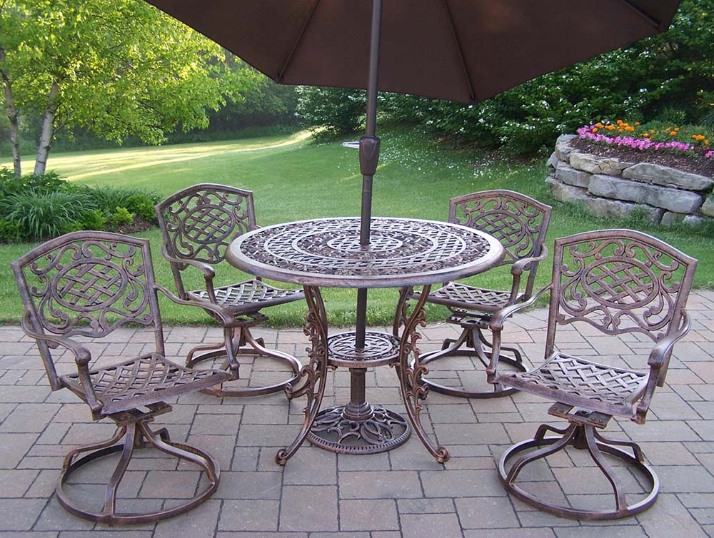 Mississippi 5pc Swivel Outdoor Dining Set w/ Umbrella