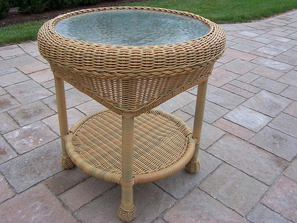 Resin Wicker Round End Table In Honey