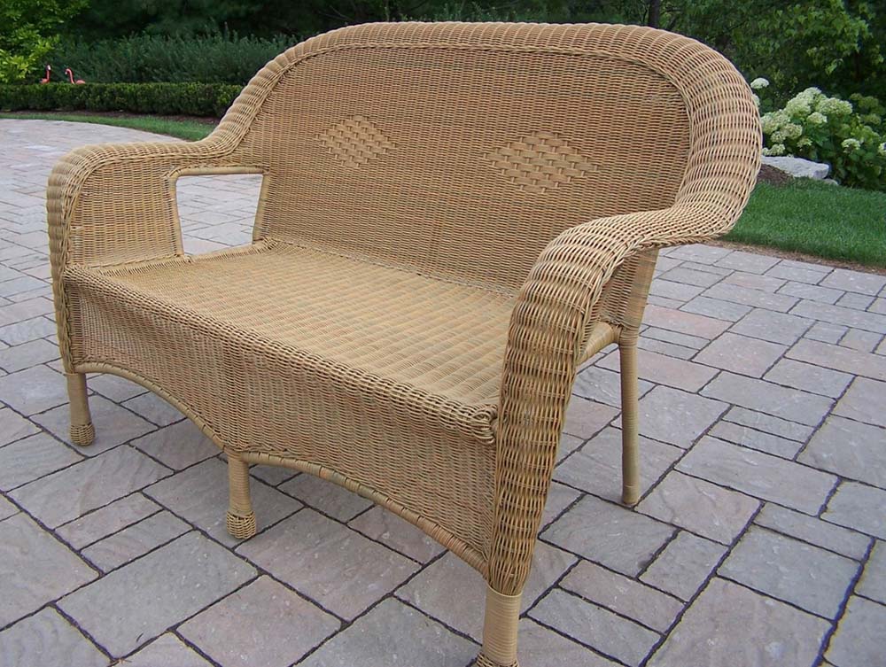 Resin Wicker Outdoor Loveseat In Honey