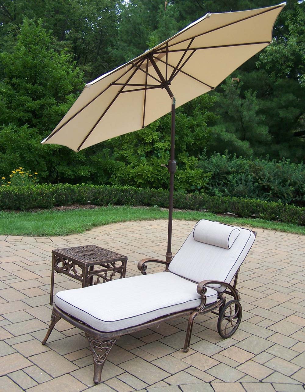 Oakland Living Elite 1 Cushioned Chaise Lounge Table, Beige Umbrella