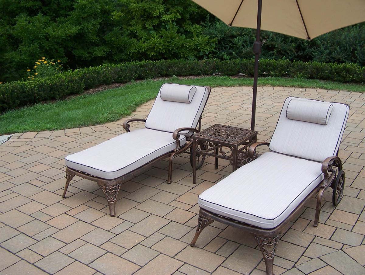 Oakland Living Mississippi Chaise Lounge Table, Umbrella, Stand