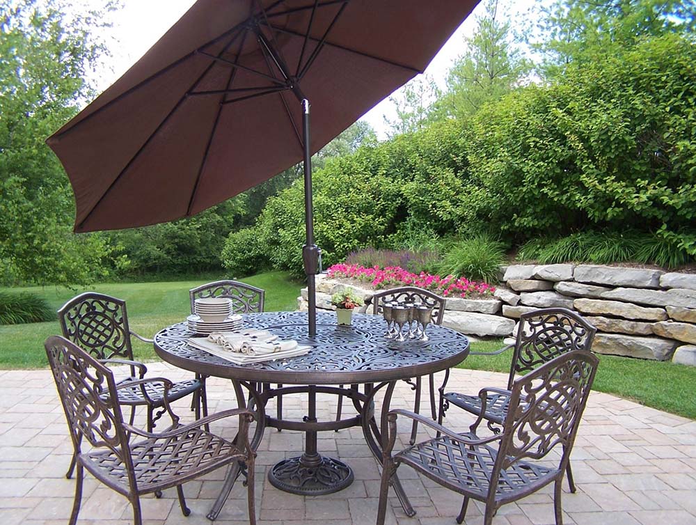 Mississippi 7pc Dining Set: Table, Chairs, Umbrella