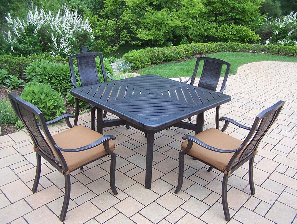 Aged Vanguard 9pc Set: Table 4 Cushioned Chairs